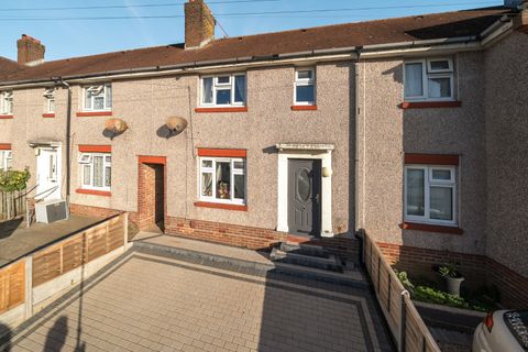 Clacton Road, Portsmouth, Hampshire PO6