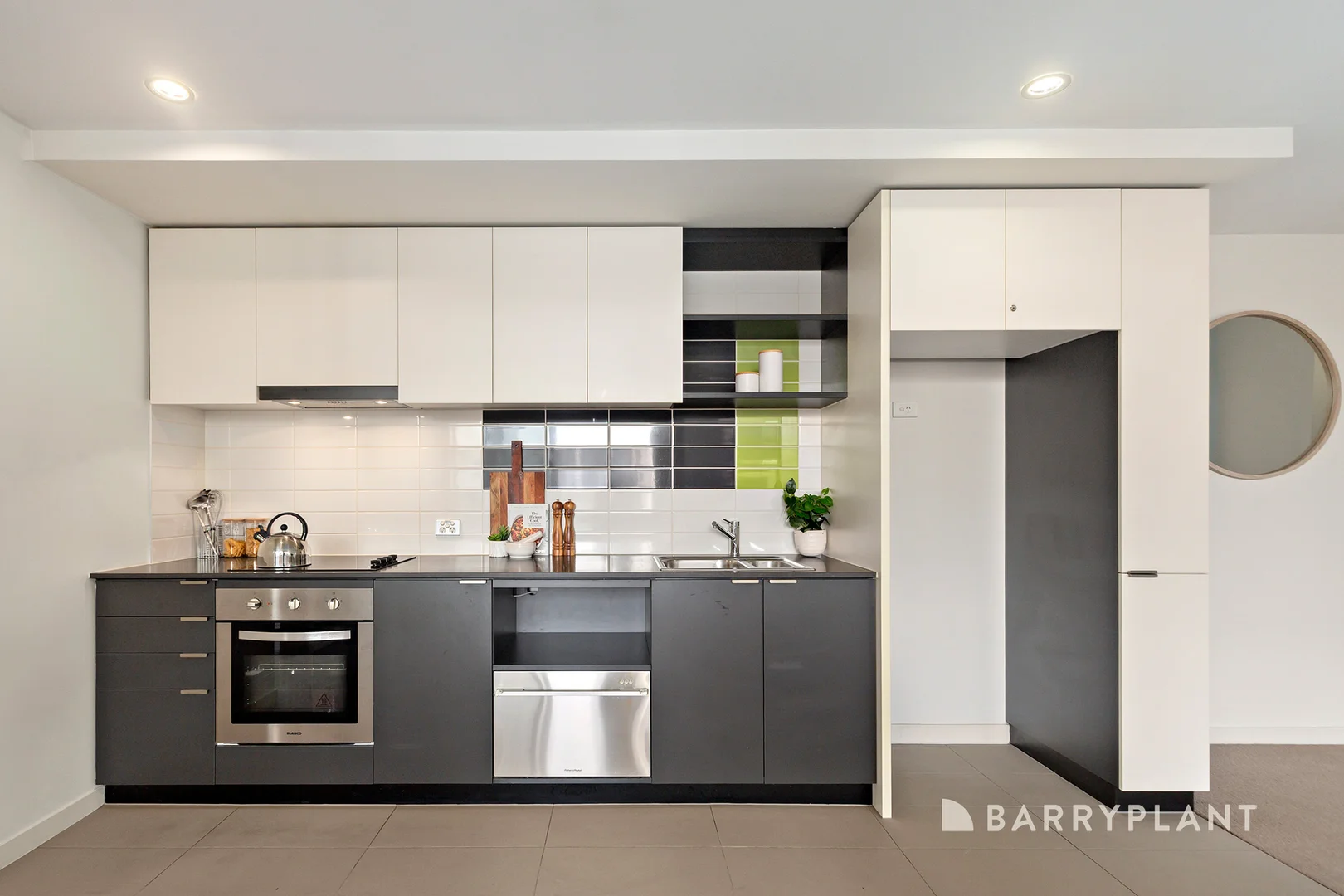 Additional image 6 of 902/815 Bourke Street, Docklands VIC 3008
