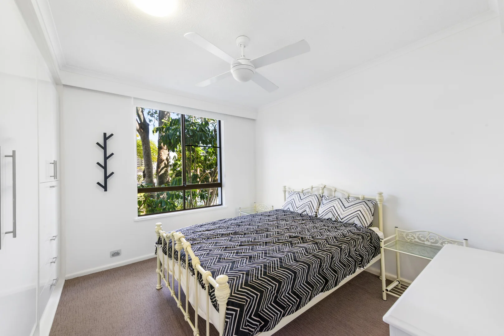 Additional image 19 of 8/2964 Gold Coast Highway, Surfers Paradise QLD 4217