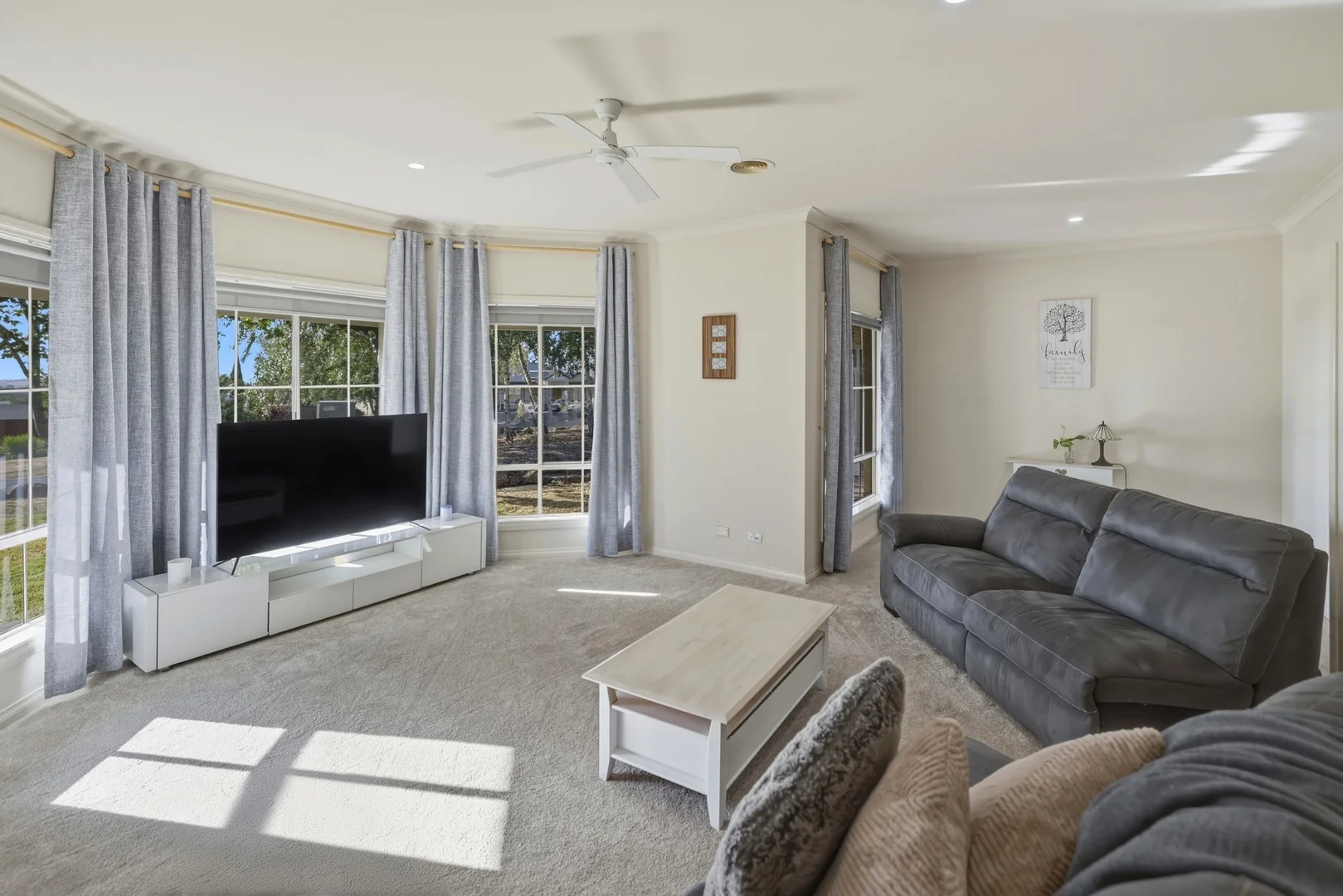 Additional image 5 of 1 Larissa Close, Romsey VIC 3434