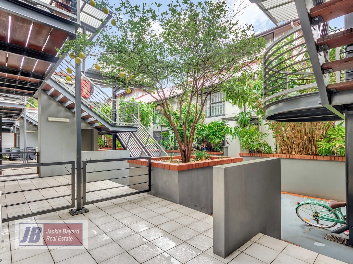 Unit 100/139 Commercial Road, Teneriffe QLD 4005