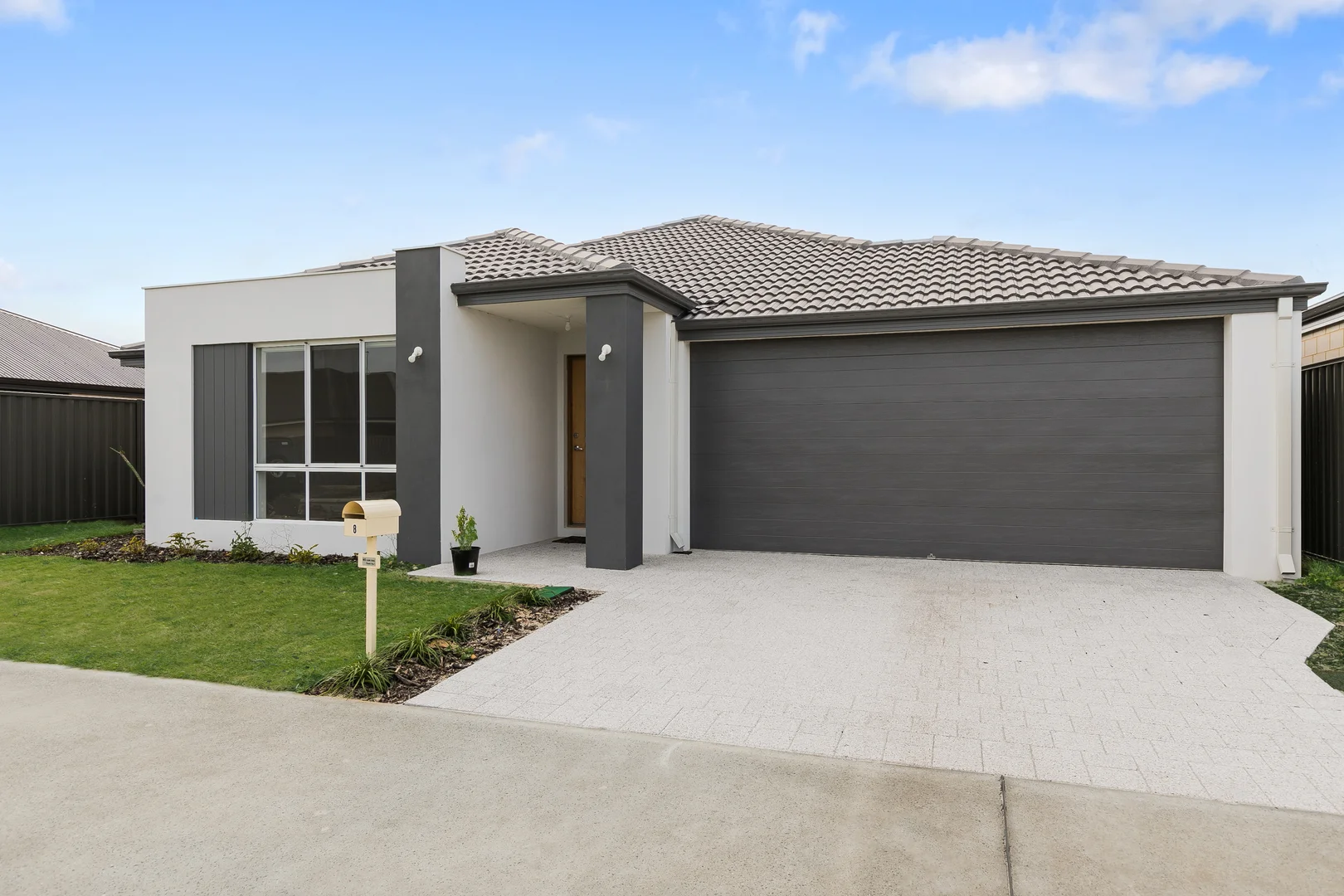 Additional image 2 of 8 Nirvana Road, Lakelands WA 6180