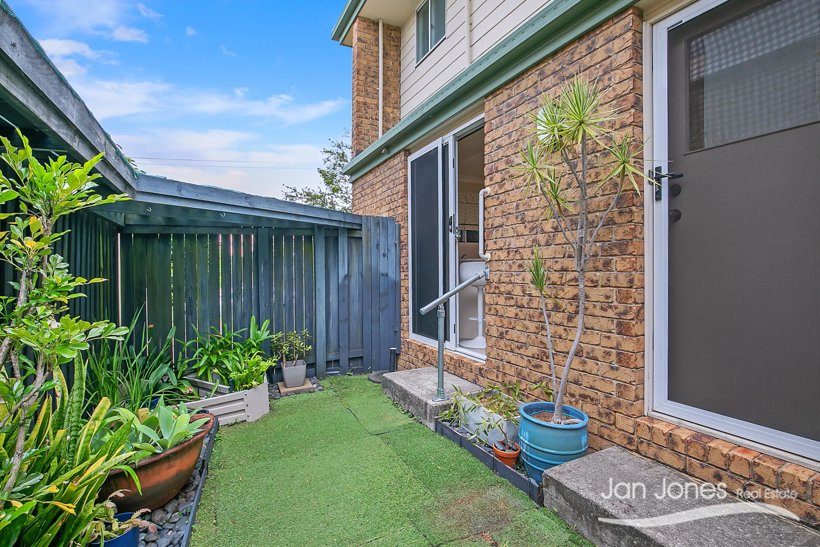 Additional image 14 of 1/45-47 Georgina Street, Woody Point QLD 4019