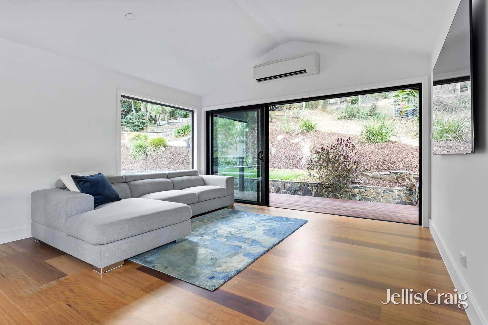 Additional image 8 of 2/105 Ryans Road, Eltham North VIC 3095