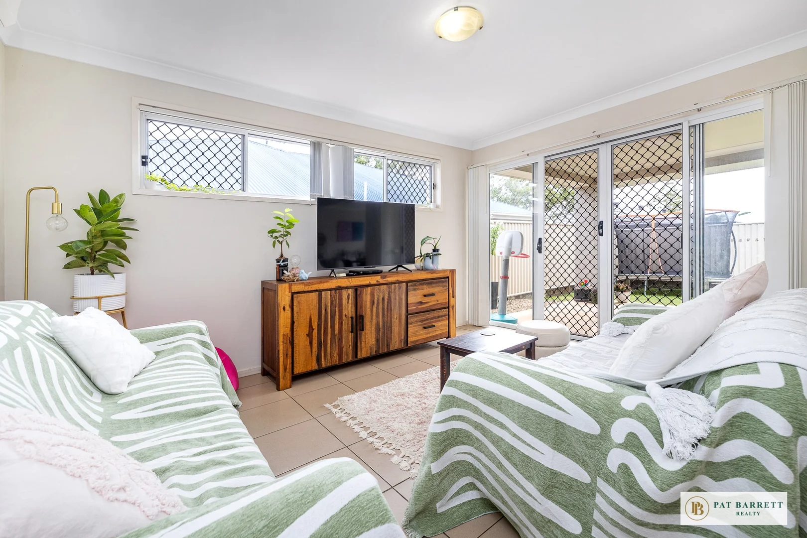 Additional image 10 of 1 and 2/37 Haig Road, Birkdale QLD 4159