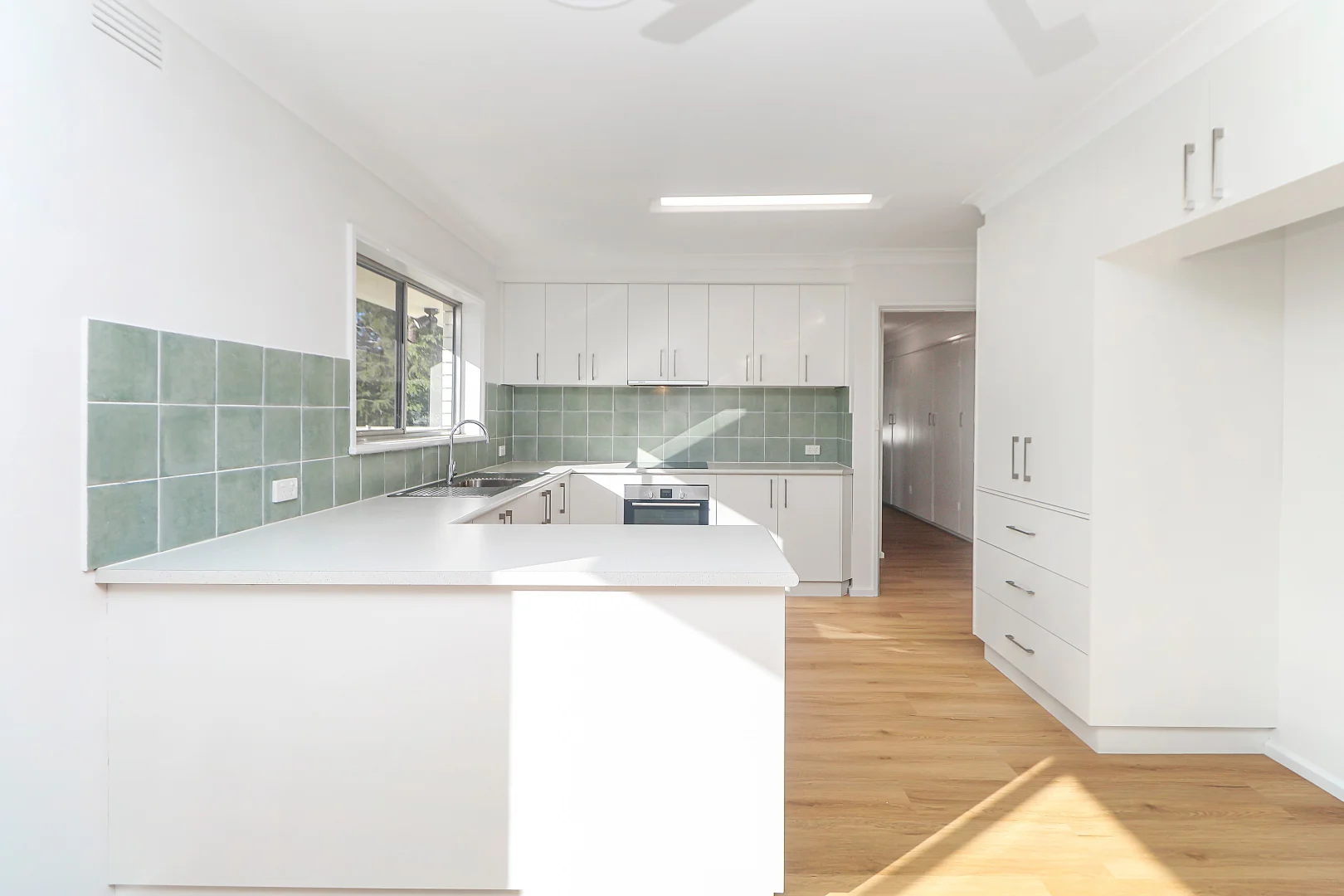 Additional image 6 of 17 Kyeamba Avenue, Lake Albert NSW 2650