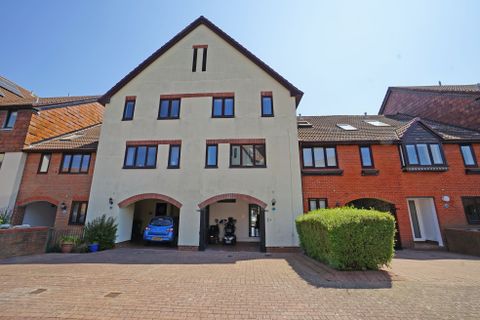 Carne Place, Port Solent, Portsmouth PO6