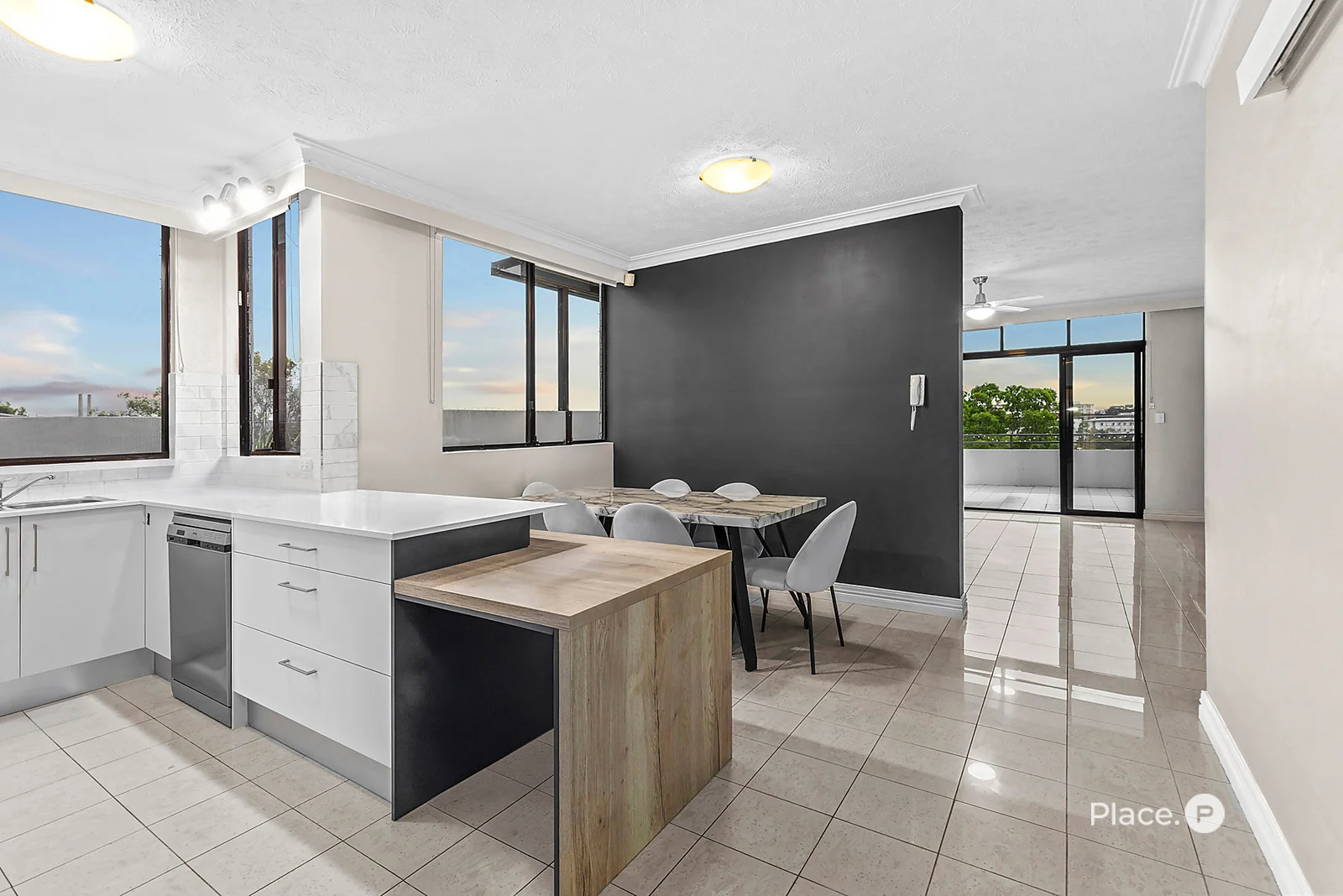 Additional image 6 of 1/17 Rosecliffe Street, Highgate Hill QLD 4101