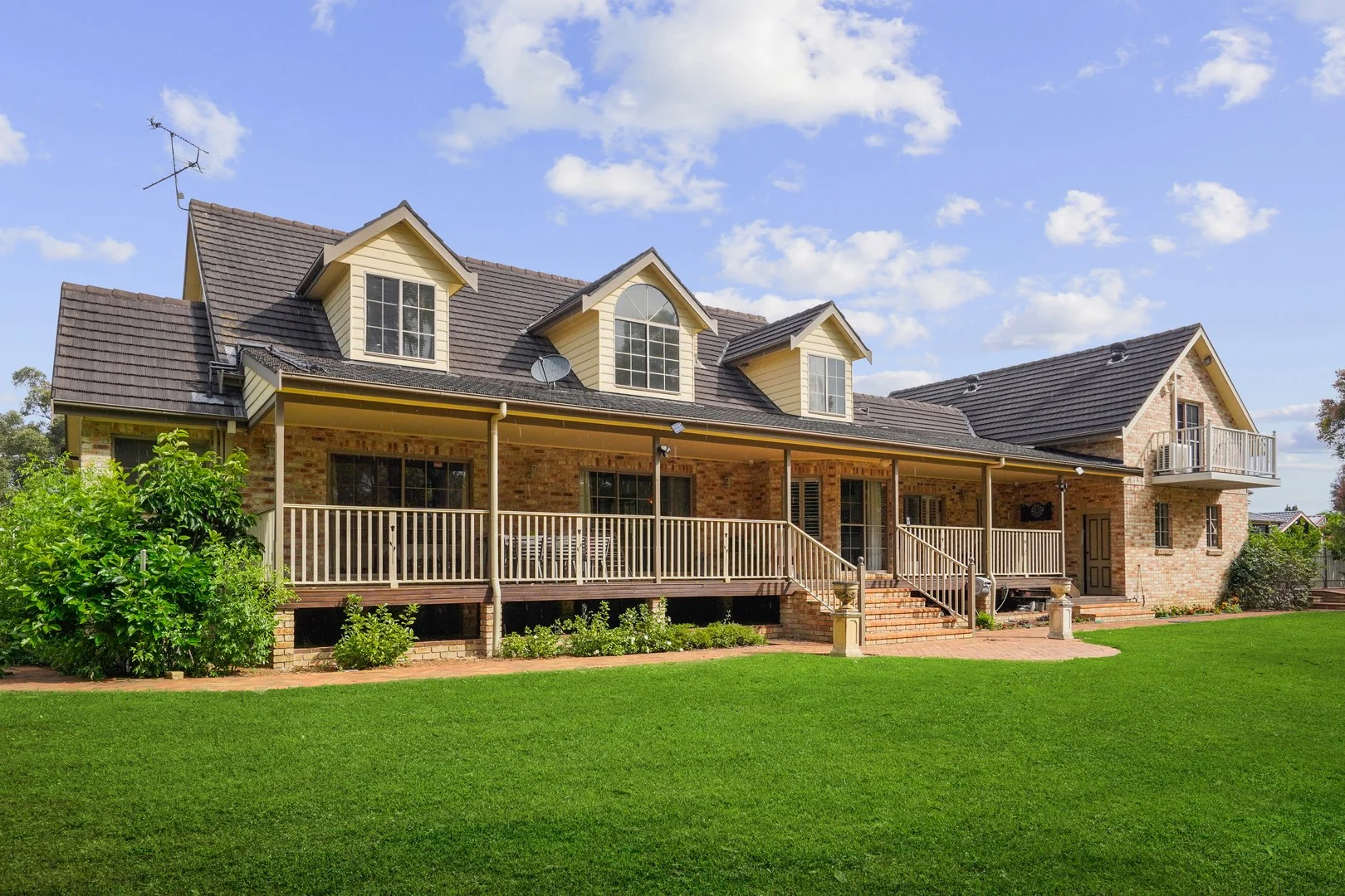 17 Burnside Grove, Windsor Downs NSW 2756