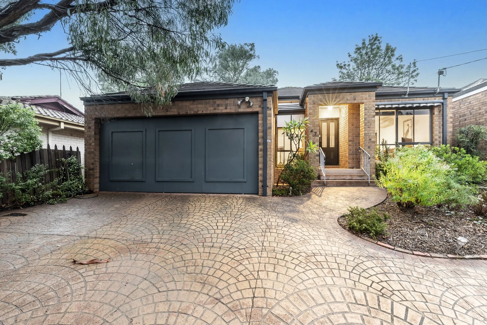 47 Mountain View Road, Montmorency VIC 3094