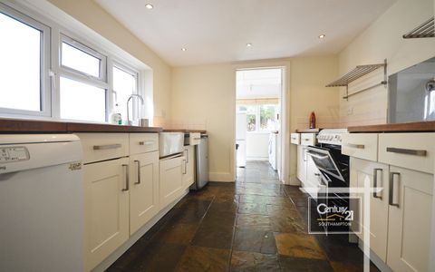 |Ref: R152388|, Cedar Road, Southampton SO14