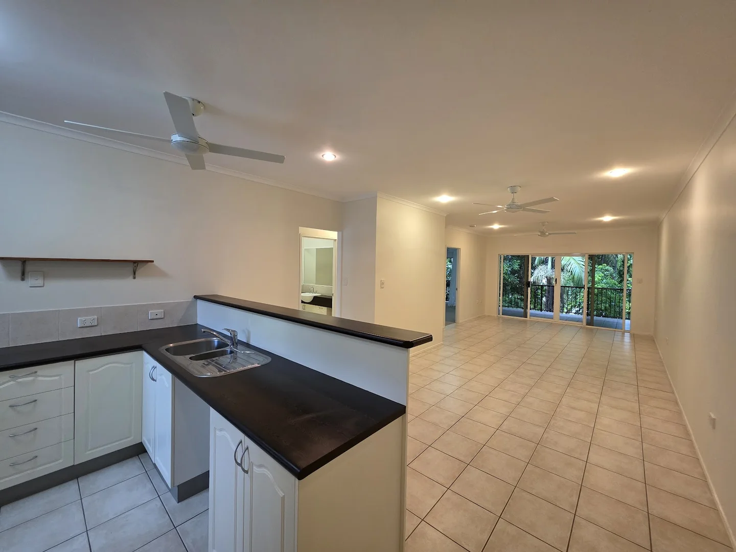 Additional image 7 of 11/33-35 Kamerunga Road, Stratford QLD 4870