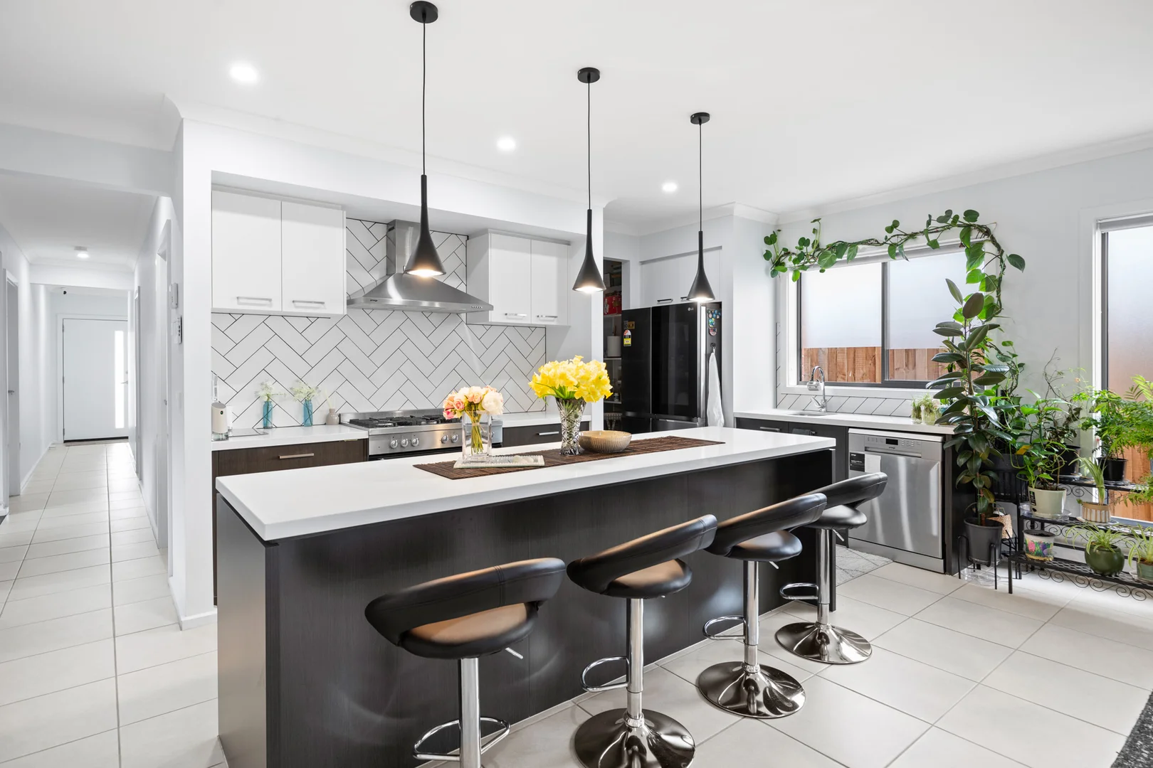 Additional image 2 of 195 Maracana Avenue, Manor Lakes VIC 3024