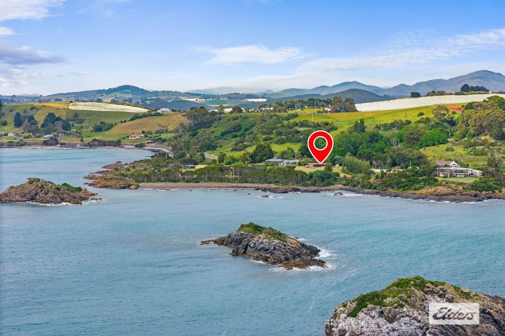 410 Penguin Road, West Ulverstone TAS 7315