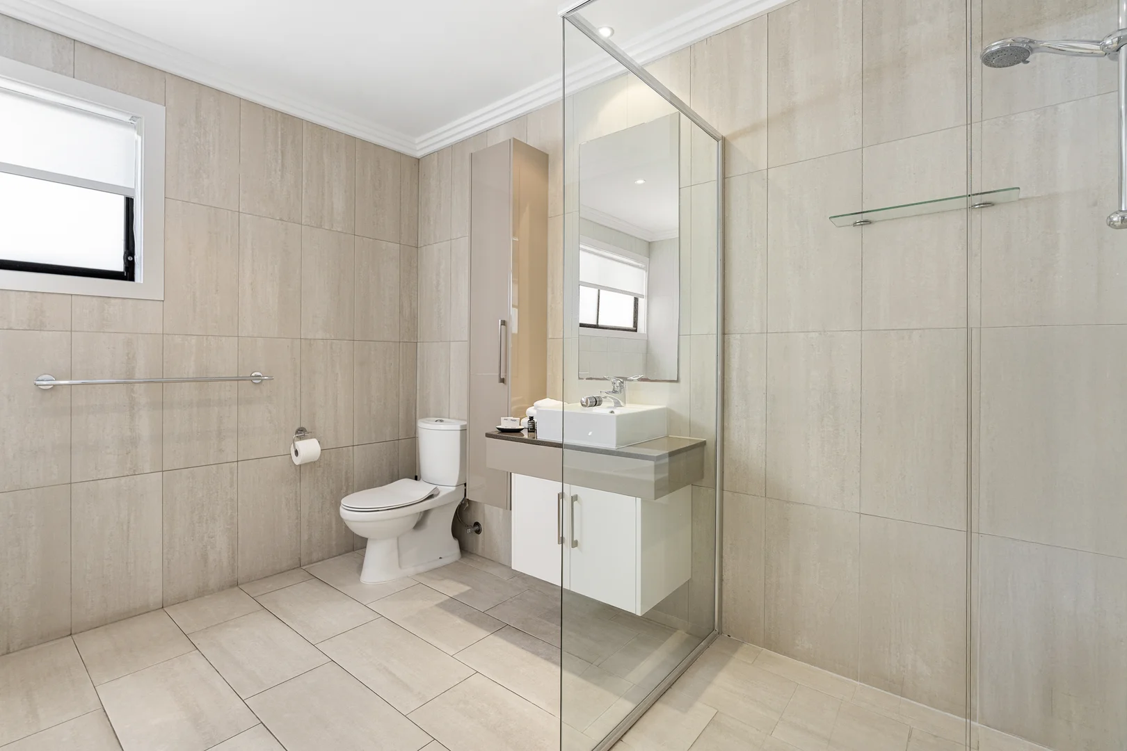 Additional image 21 of 91 T E Peters Drive, Broadbeach Waters QLD 4218