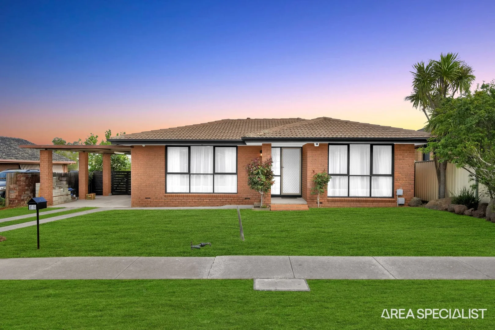 Additional image 2 of 52 Dunvegan Drive, Kurunjang VIC 3337