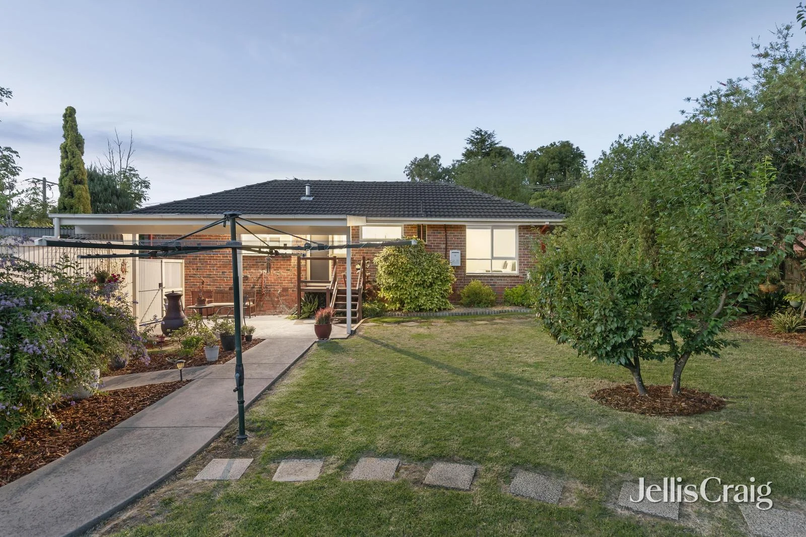 18 Boronia Avenue, Croydon South VIC 3136