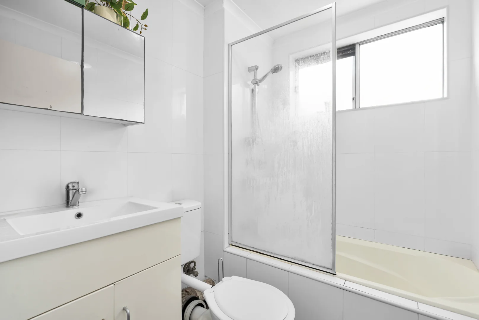 Additional image 8 of 2/5-7 Hoddle Avenue, Bradbury NSW 2560