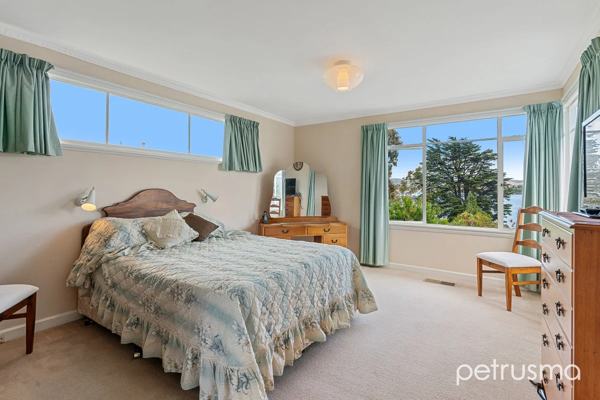 Additional image 6 of 137 Derwent Avenue, Lindisfarne TAS 7015