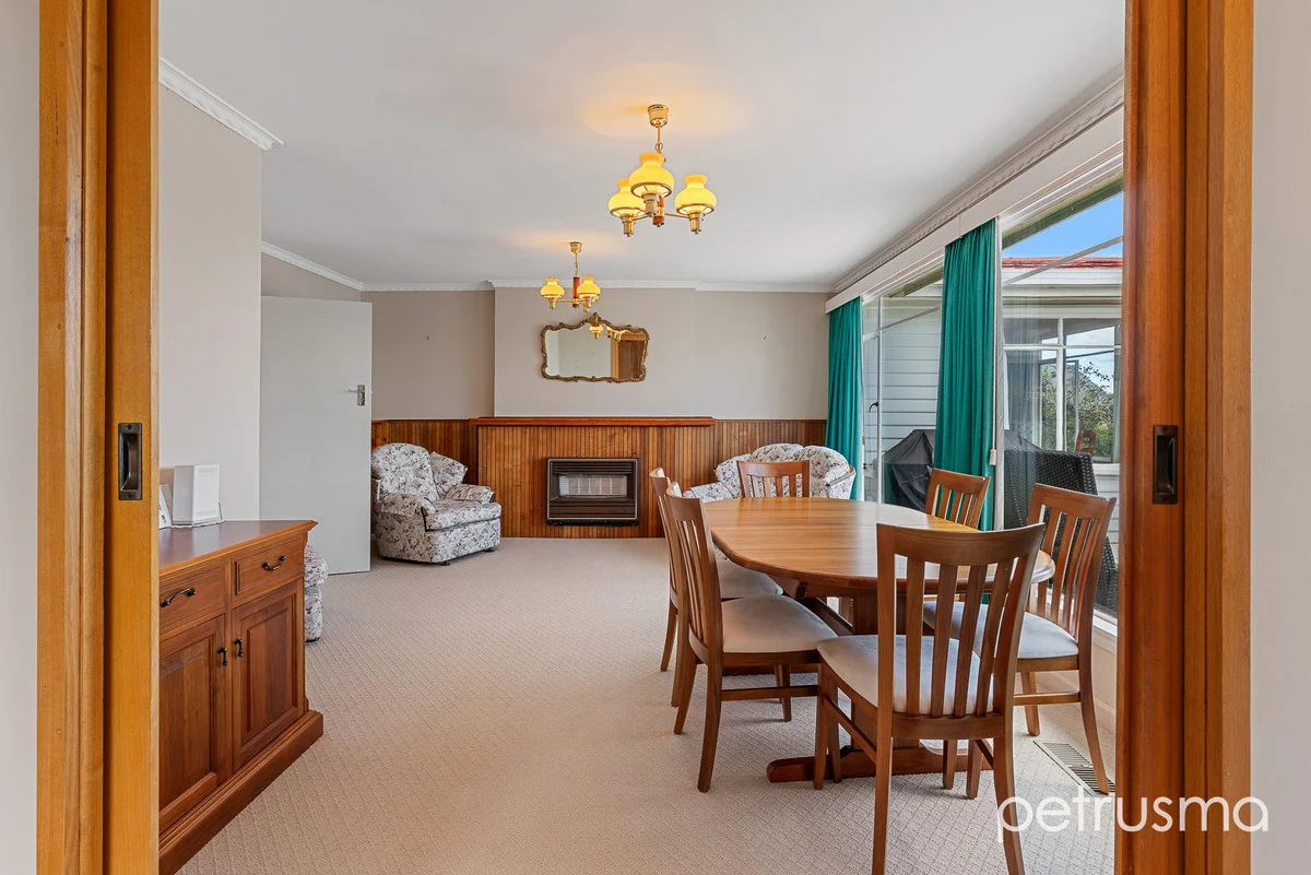 Additional image 12 of 137 Derwent Avenue, Lindisfarne TAS 7015