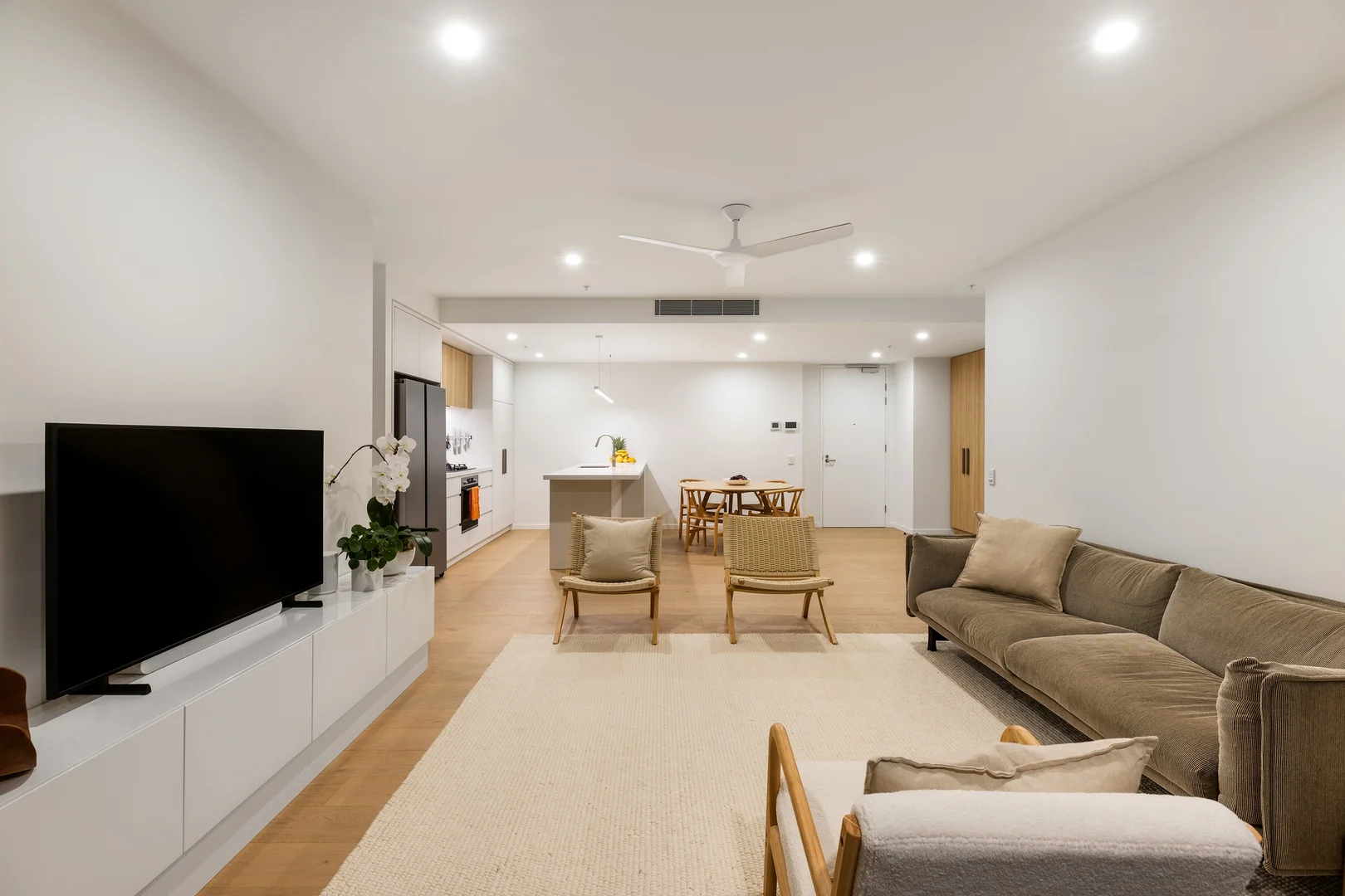 Additional image 5 of 204/25 Woodroffe Avenue, Main Beach QLD 4217