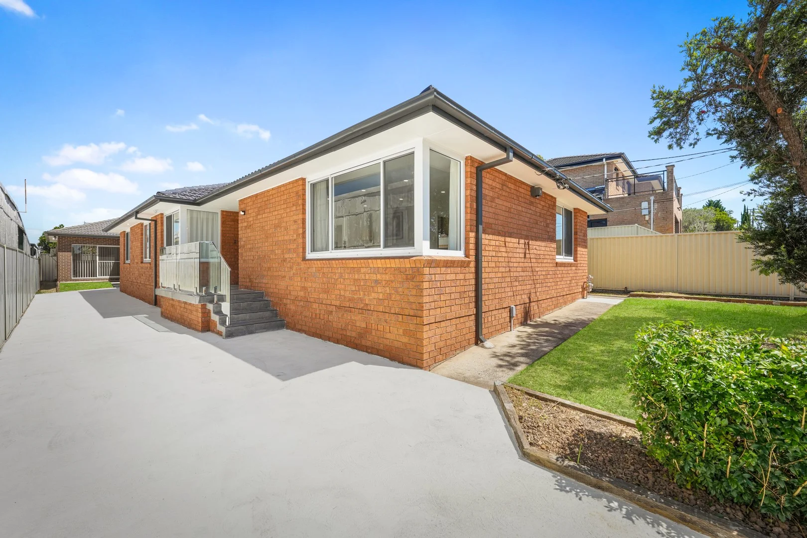 4 Holroyd Road, Merrylands NSW 2160 photo 2