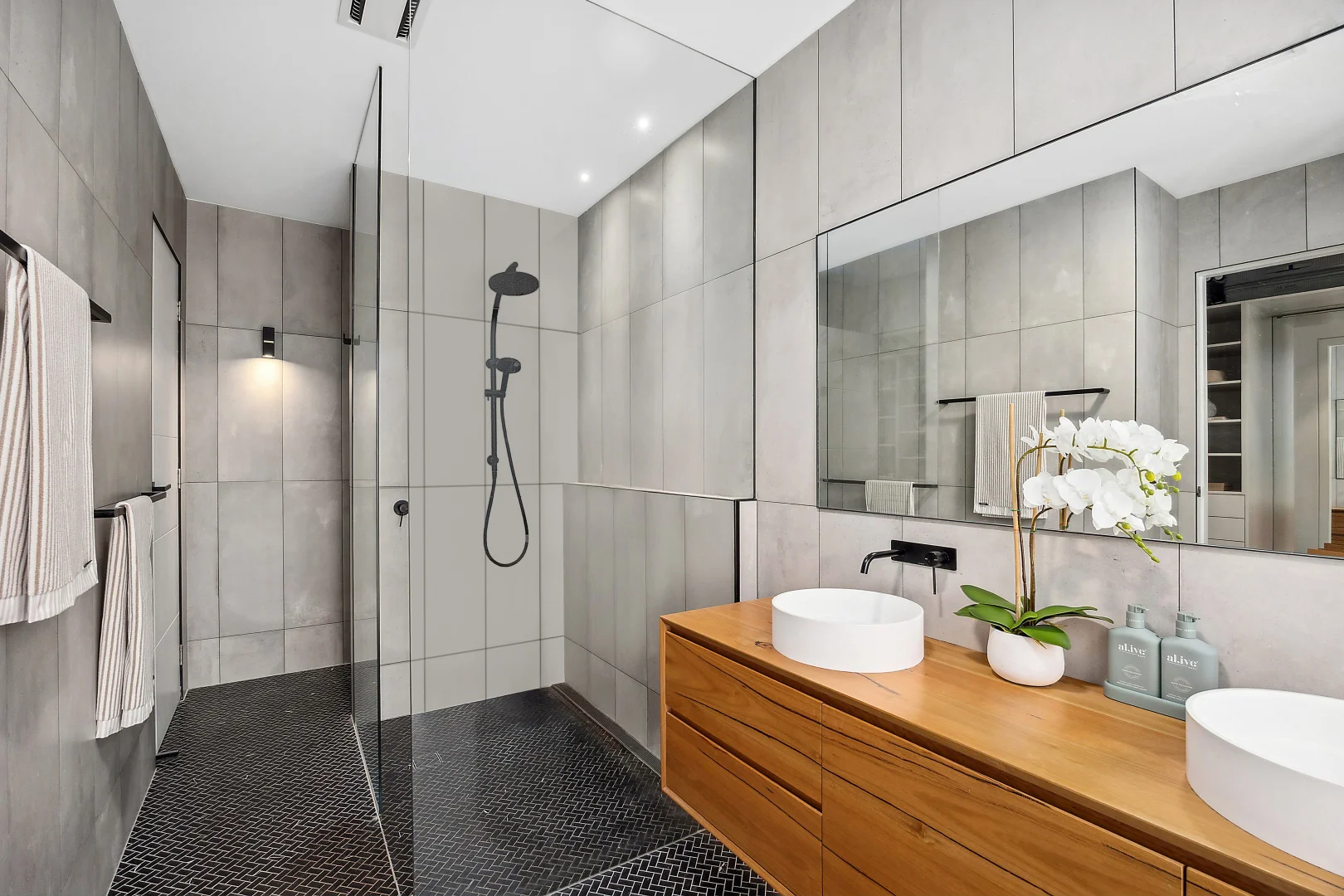 Additional image 26 of 8 Binburra Avenue, Toowoon Bay NSW 2261