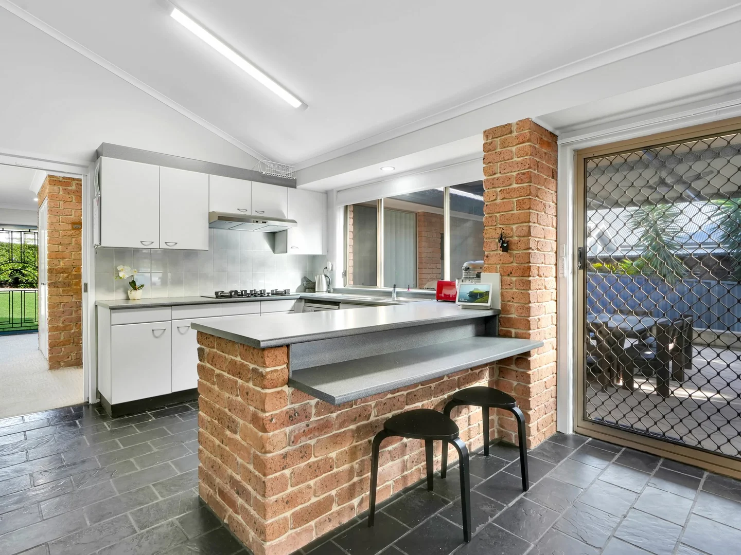 Additional image 10 of 2 Peniston Avenue, Nowra NSW 2541