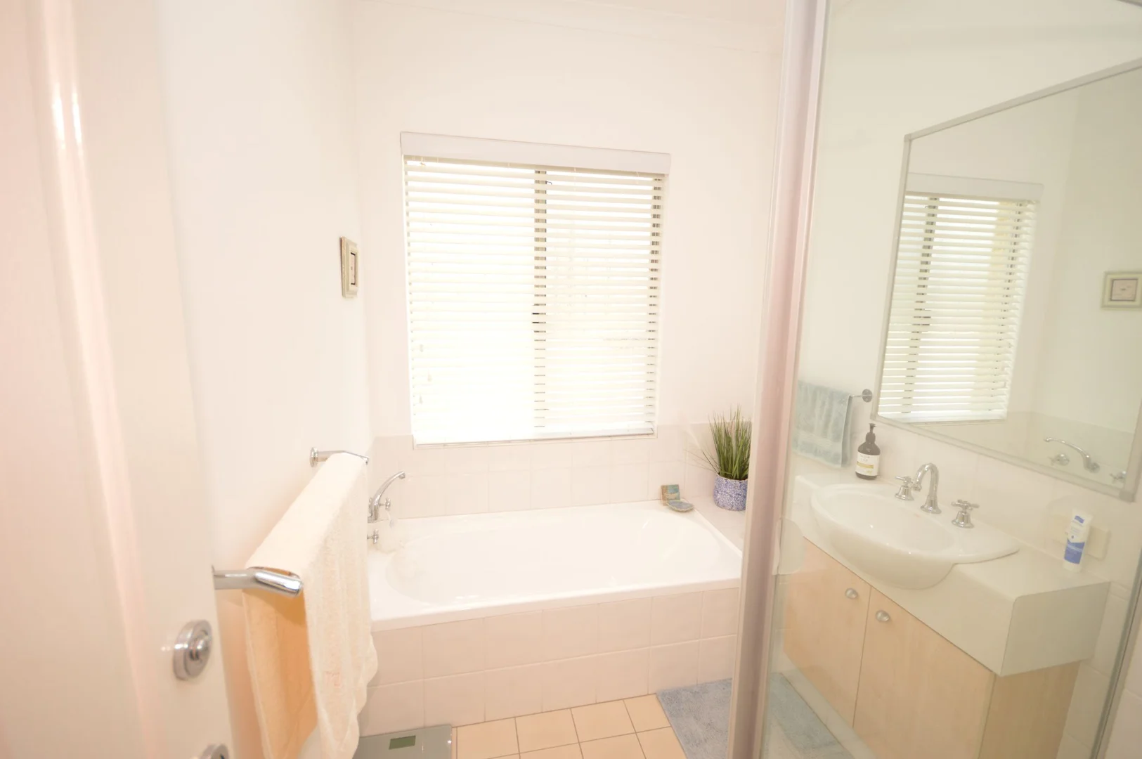 Additional image 11 of 19/6 Valley Road, Halls Head WA 6210