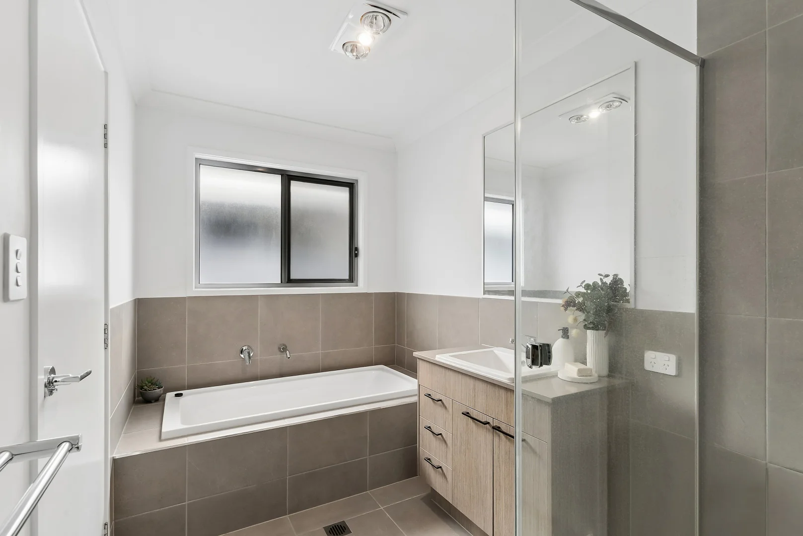 Additional image 13 of 36 Lincoln Crescent, Upper Kedron QLD 4055