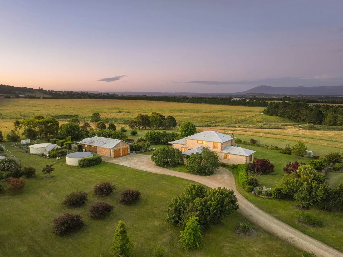 19 Gyro Court, Gisborne VIC 3437