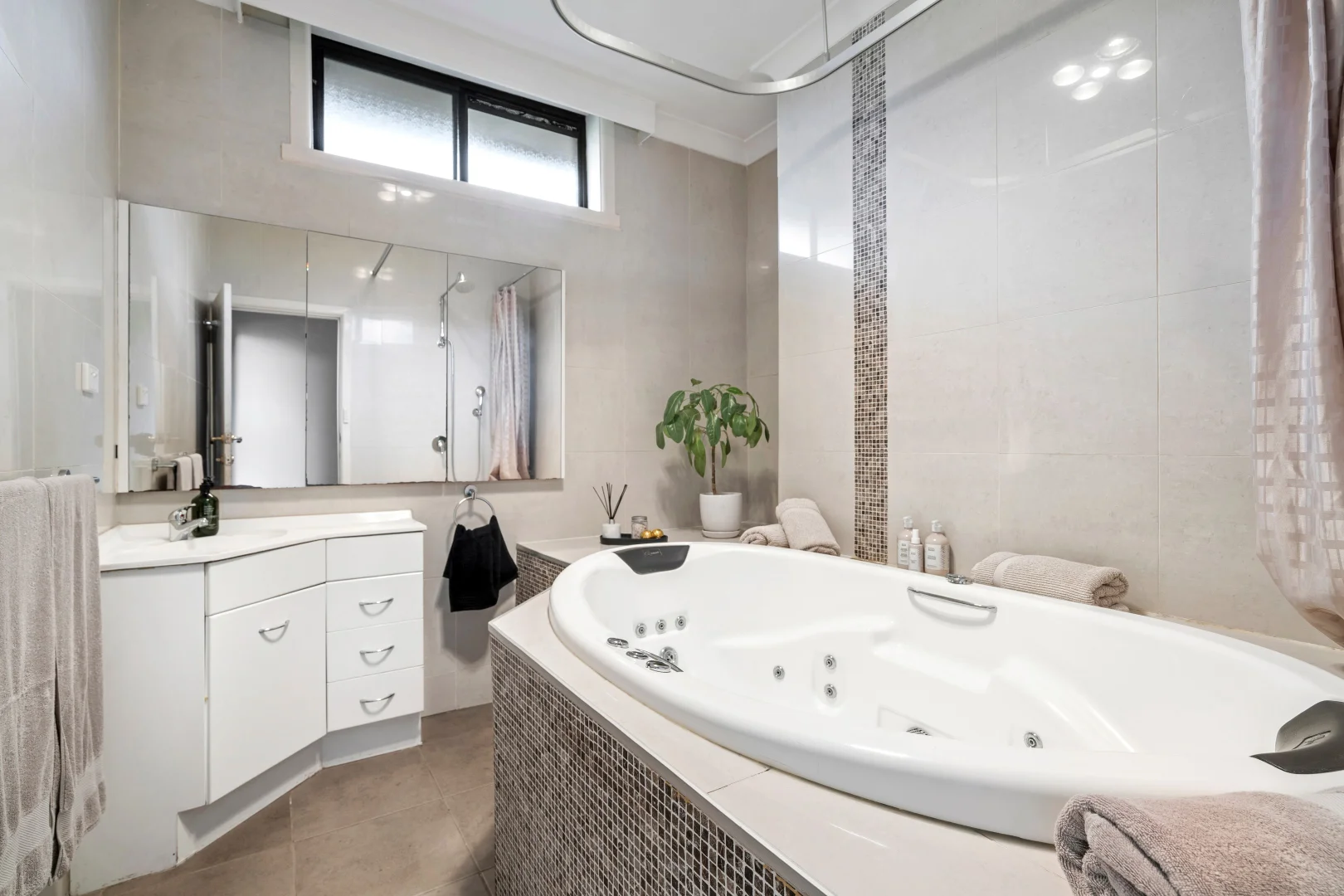 Additional image 9 of 2 Scurrah Court, Keilor East VIC 3033