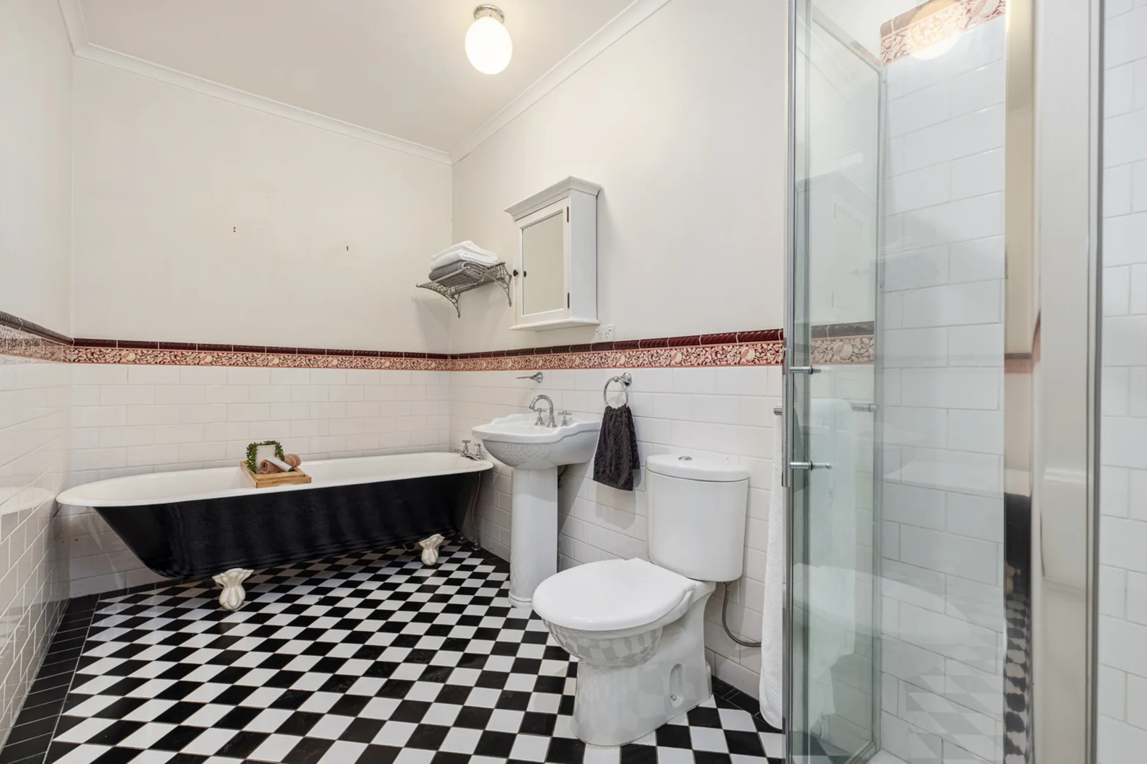 Additional image 10 of 302 Barkly Street, Golden Point VIC 3350