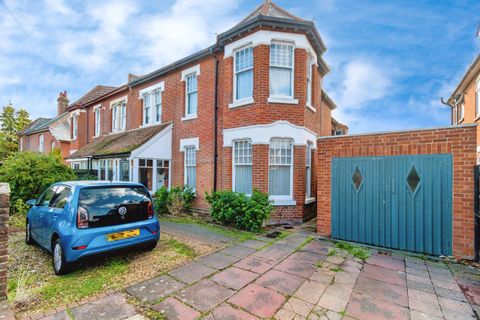 Welbeck Avenue, Southampton, Hampshire SO17