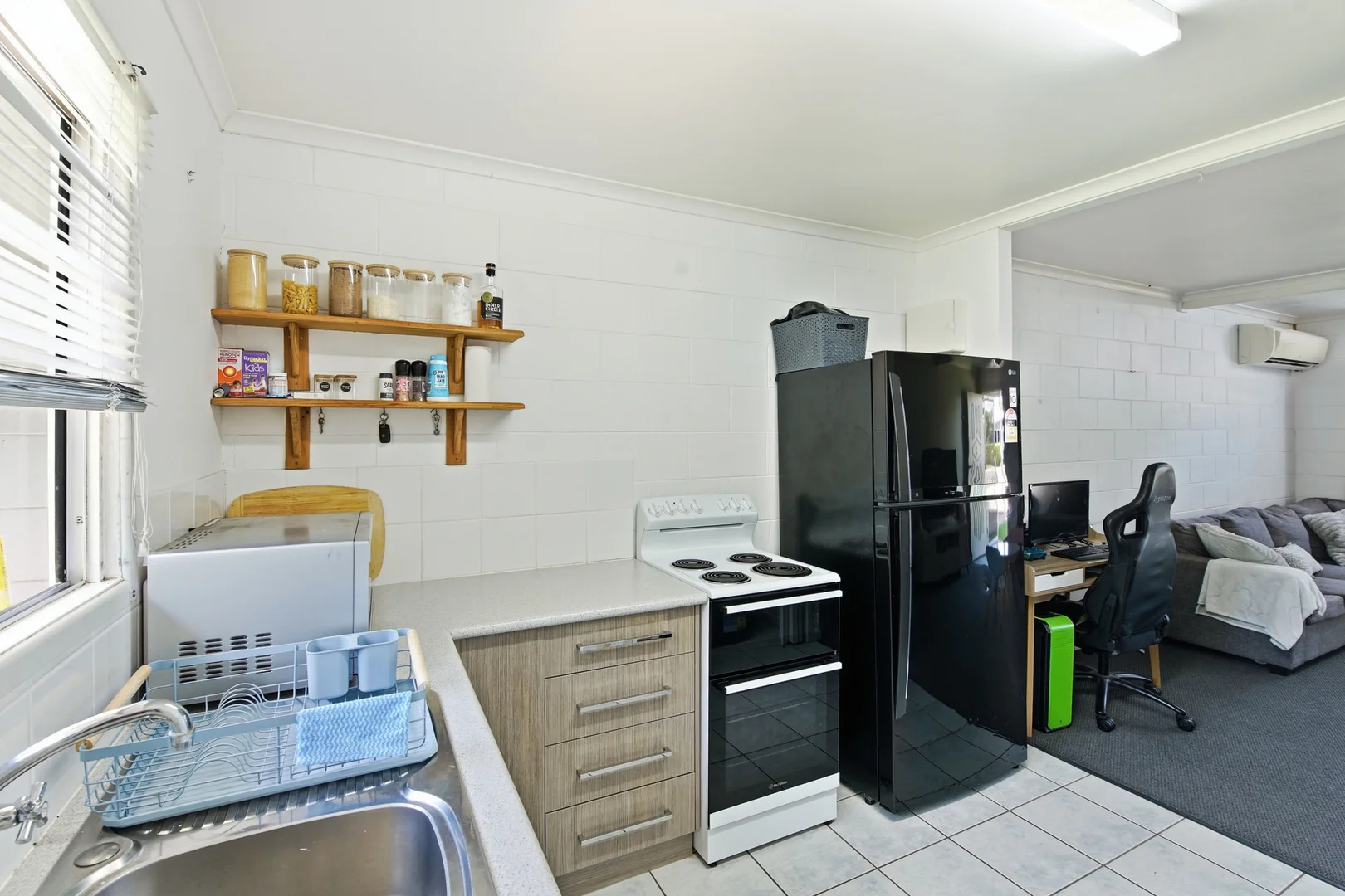 Additional image 3 of 2/4 Graves Street, North Mackay QLD 4740