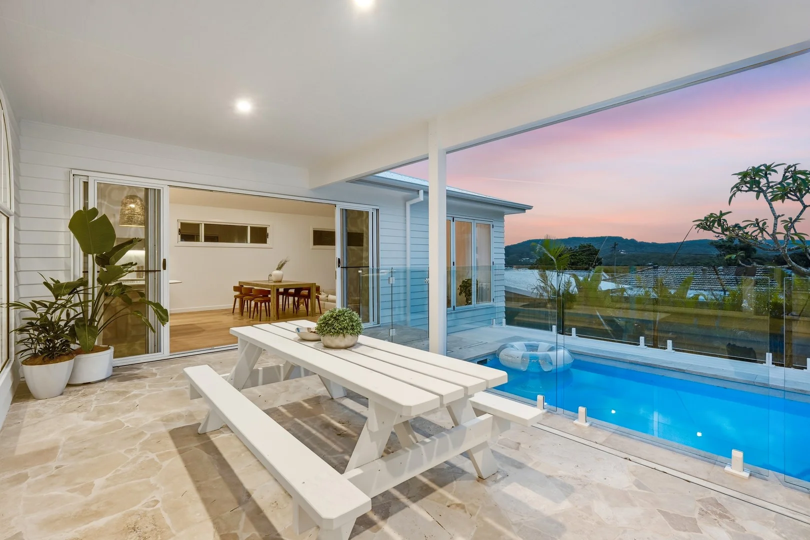 82 Lowanna Avenue, Forresters Beach NSW 2260