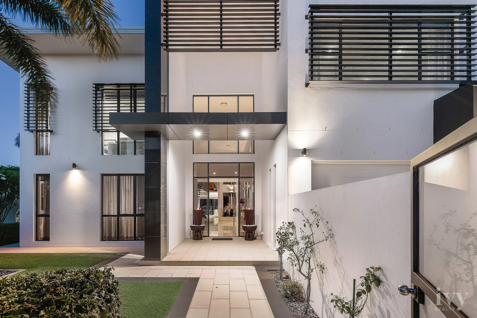 Additional image 3 of 49 Royal Albert Crescent, Sovereign Islands QLD 4216