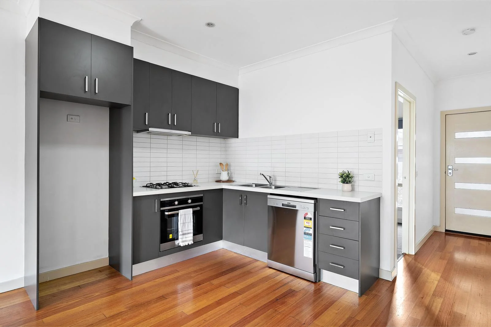 Additional image 2 of 2/8 White Street, Reservoir VIC 3073