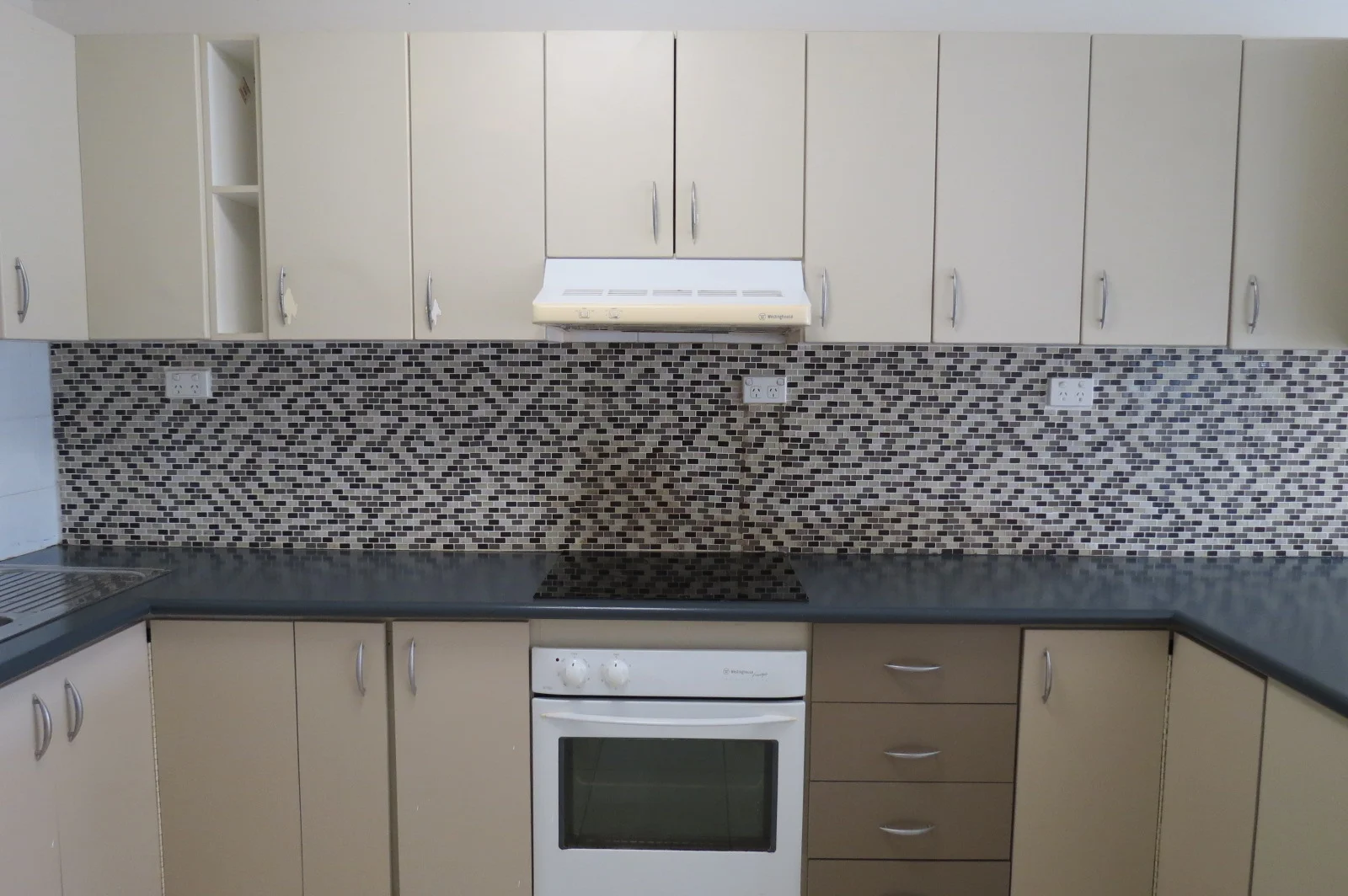 Additional image 5 of 1/23 Murphy Street, Point Vernon QLD 4655