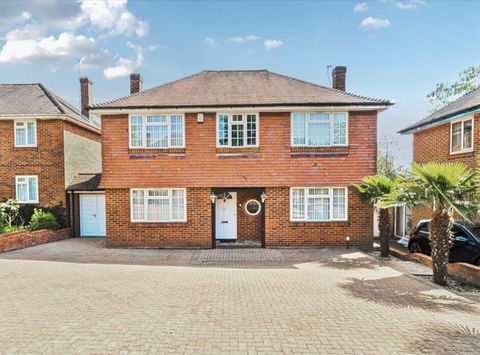 Denbigh Gardens, Bassett, Southampton, Hampshire SO16