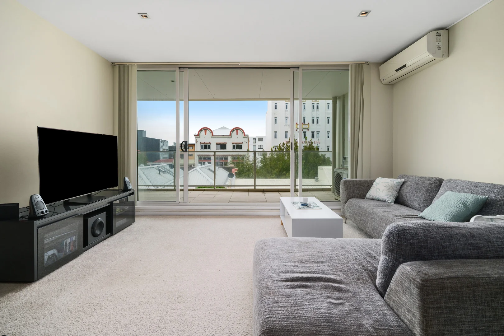 Additional image 3 of 405/24 Bolton Street, Newcastle NSW 2300