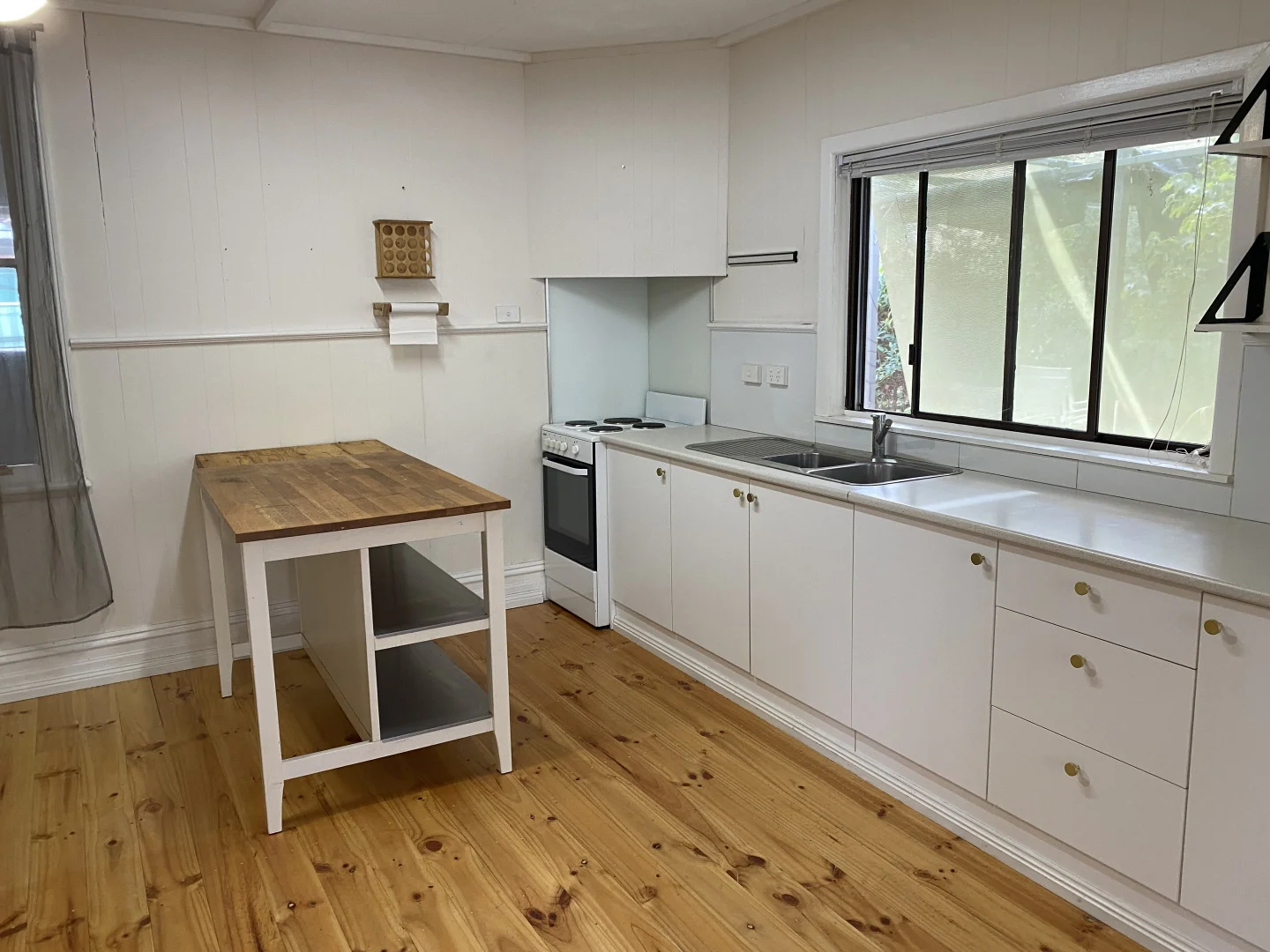 Additional image 3 of 16 Craig Avenue, Warracknabeal VIC 3393