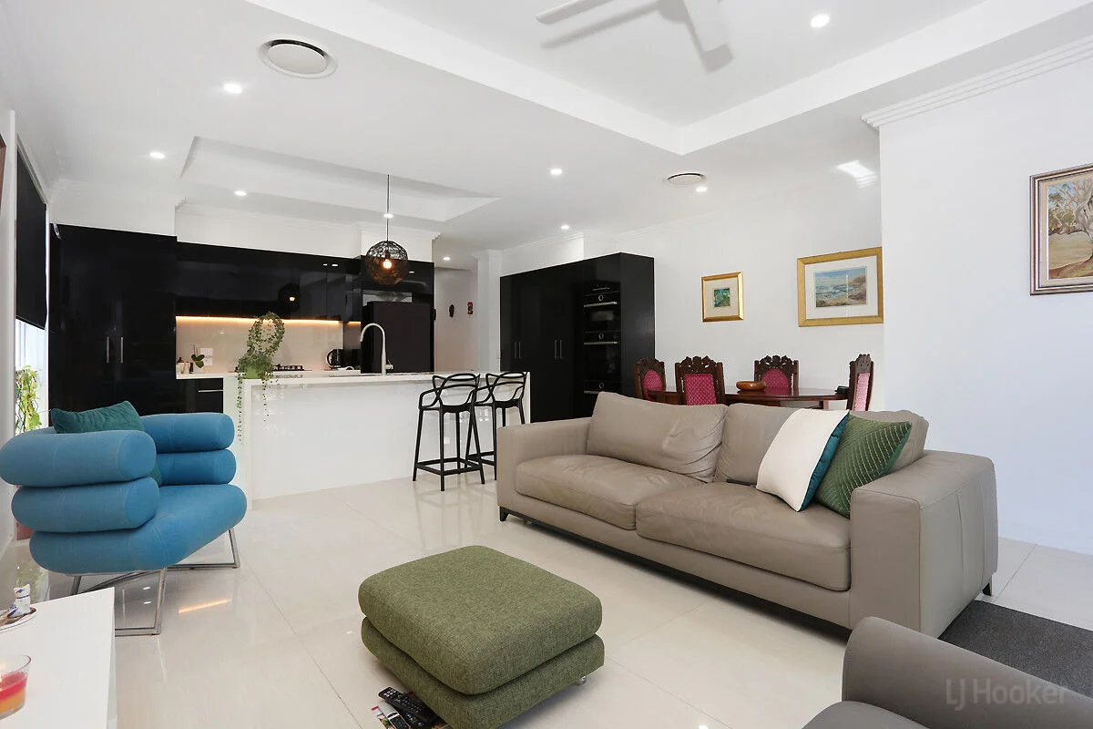 Additional image 10 of 2/49 Milton Avenue, Paradise Point QLD 4216
