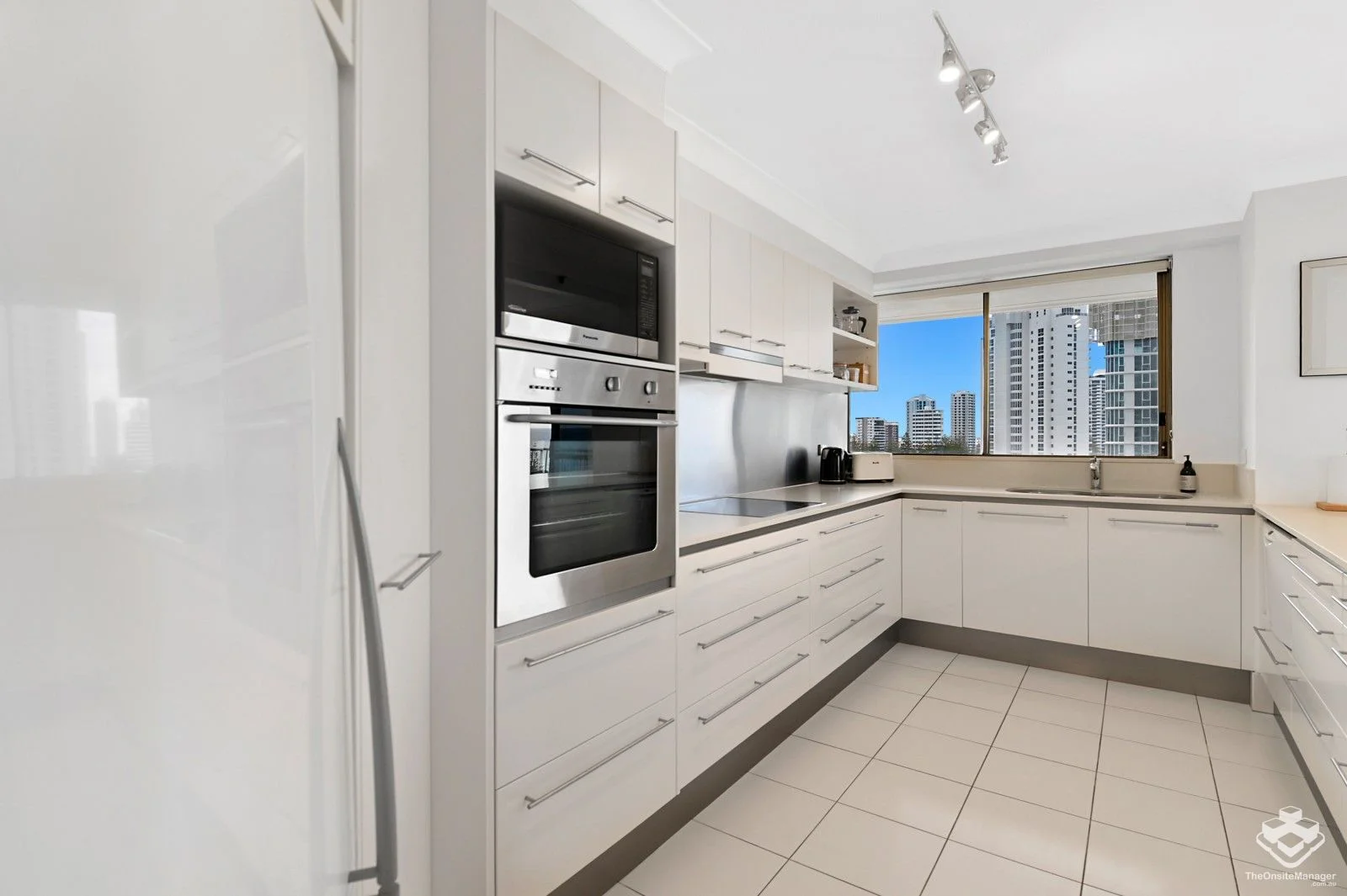 Additional image 7 of ID:21171893/3554 Main Beach Parade, Main Beach QLD 4217