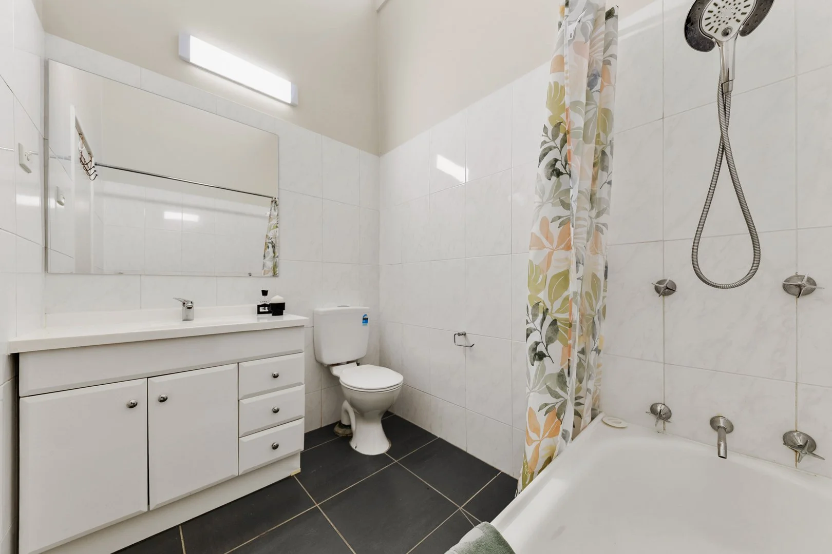 Additional image 19 of 1/51 Belconnen Way, Weetangera ACT 2614