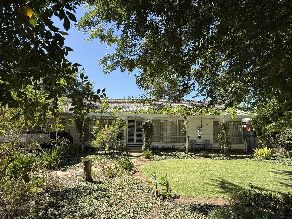 6 Tocumwal Street, Finley NSW 2713