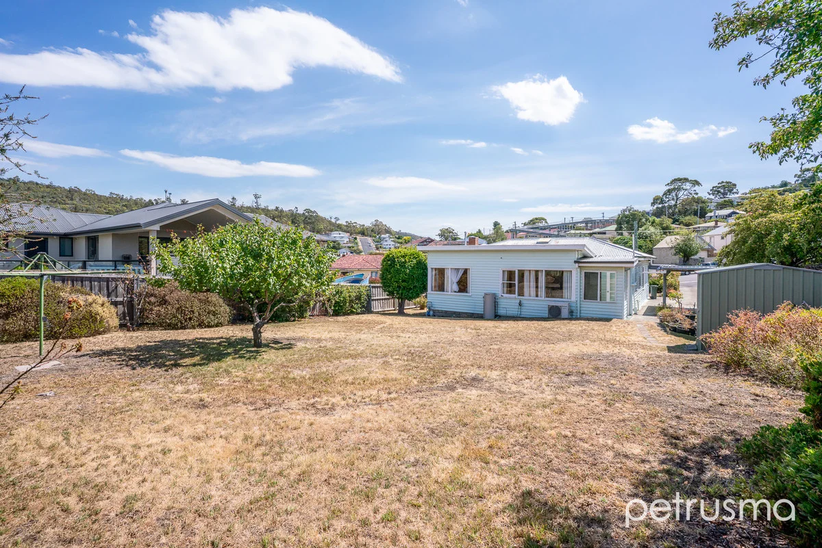 Additional image 27 of 199 Derwent Avenue, Lindisfarne TAS 7015