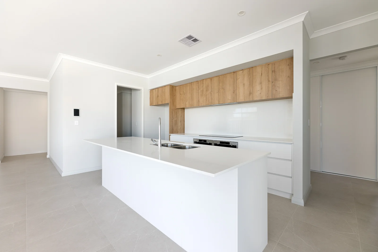 Additional image 8 of 61 Reynolds Road, Mount Pleasant WA 6153