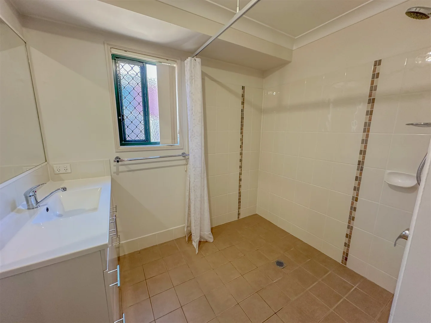 Additional image 3 of Unit/19 Harris Street, Stanthorpe QLD 4380