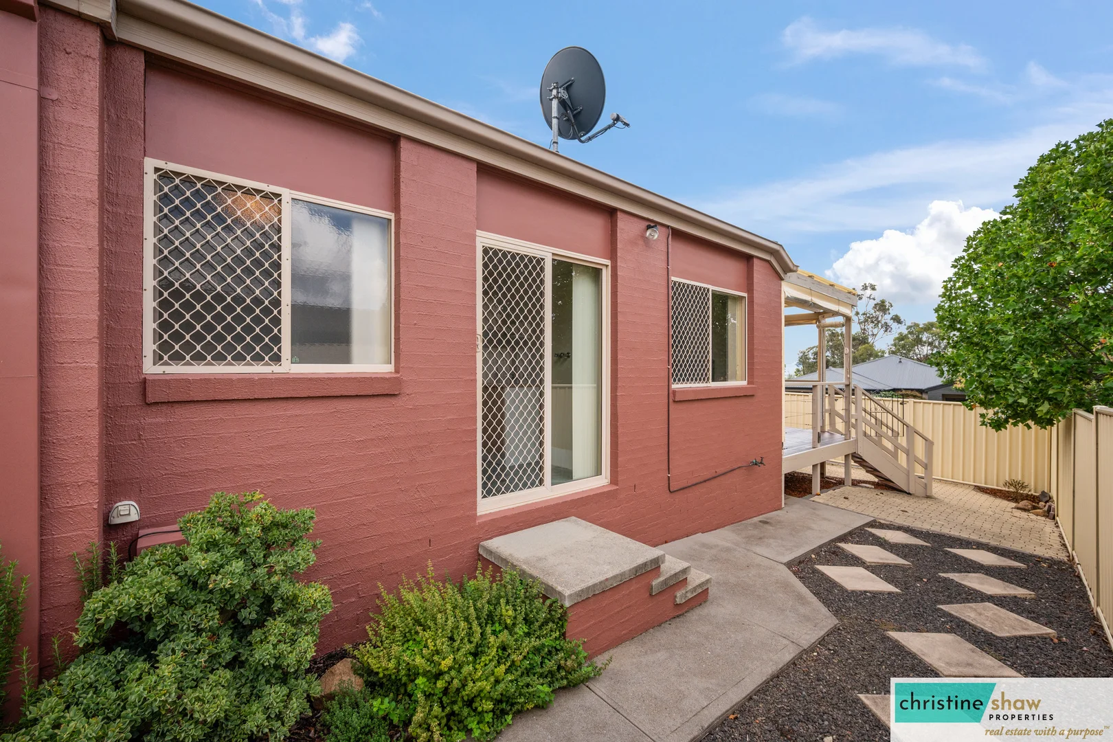 Additional image 24 of 3 Colverwell Crescent, Jerrabomberra NSW 2619